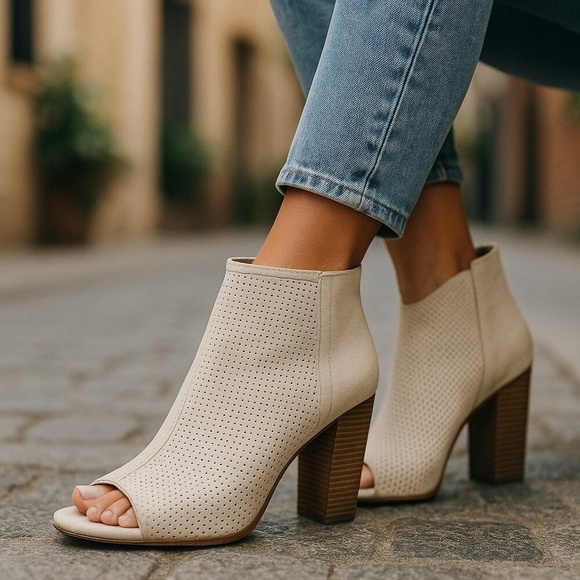 JustFab Mosha Natural Peep Toe Boot Size 6M - Picture 1 of 10